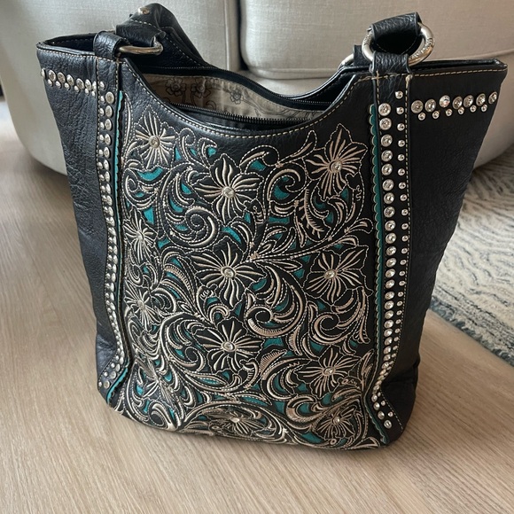 Montana West Black and Green Shoulder Bag with Embroidered Scrollwork - Picture 1 of 7